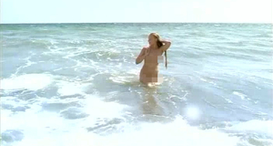 Сцена купания с голой Светланой Ходченковой – Благословите женщину (2003)