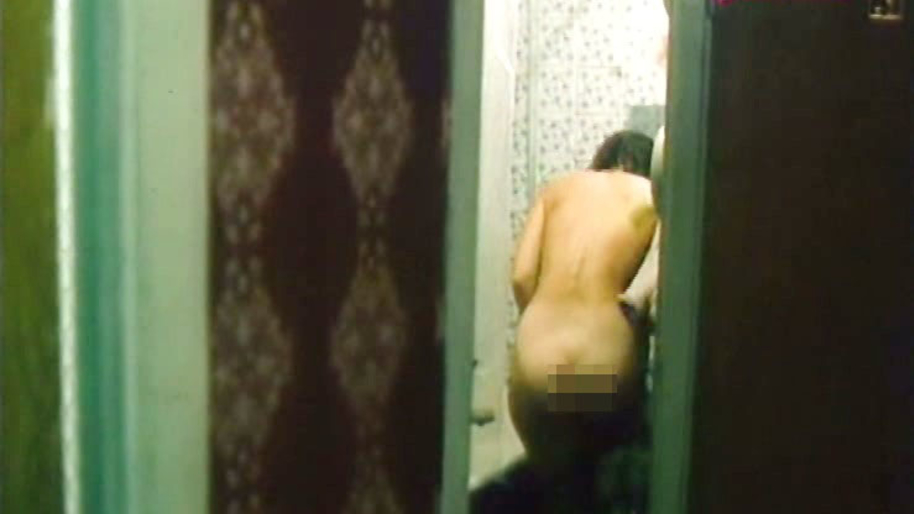 Секс сцена с Ларисой Удовиченко – Собачий пир (1990)