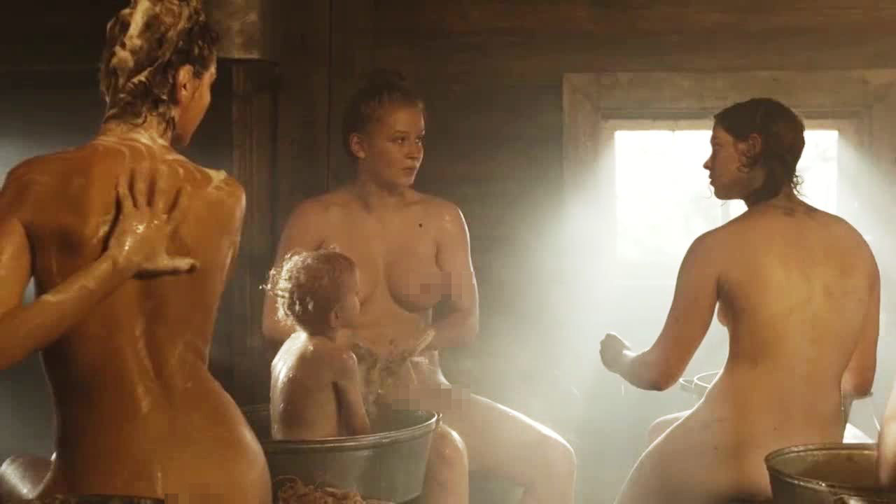 сцены из фильмов голые женщины