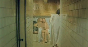 Голую Елену Кондулайнен застукали в бане – Муж собаки Баскервилей (1990)