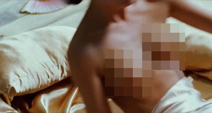 Эротическая сцена с голой Эмилия Спивак в постели – Статский советник (2005)