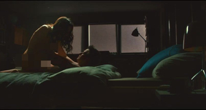Откровенная сцена с Розарио Доусон – Транс (2013)